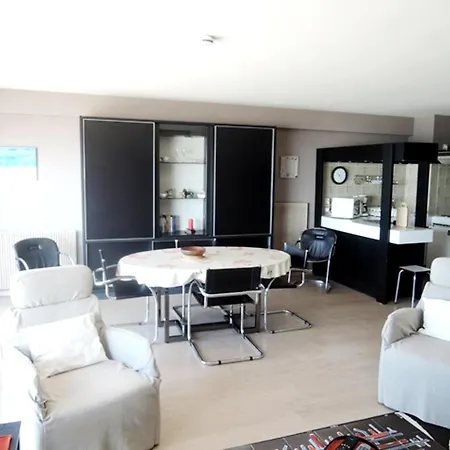 In With Sea View Terrace Lägenhet